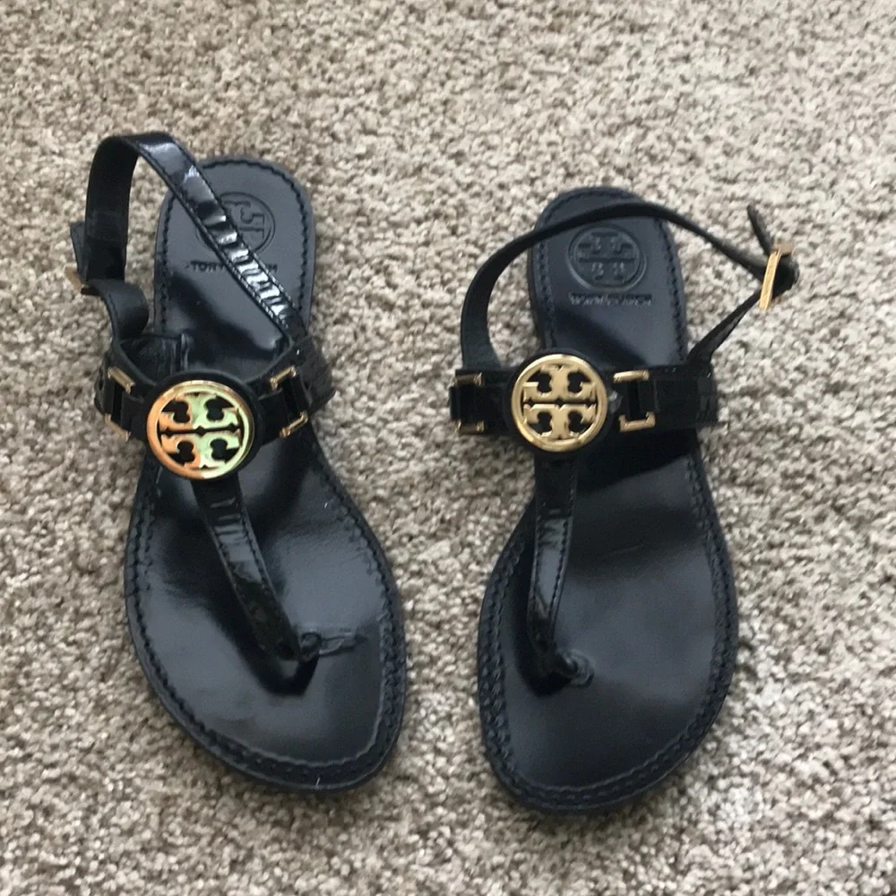 Tory Burch Black Patent Leather Logo Thong Sandals with Gold Medallion